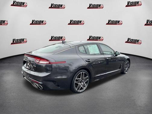 2022 Kia Stinger GT1