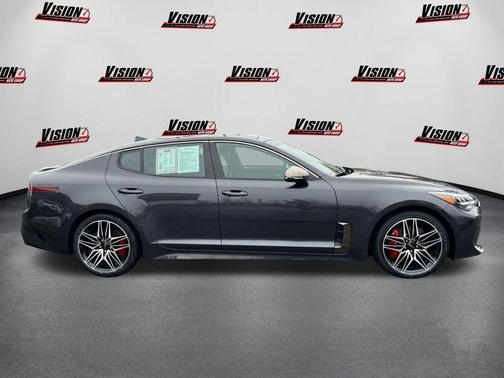 2022 Kia Stinger GT1