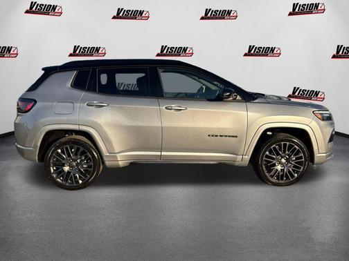 Billet Silver Metallic Clearcoat 2022 Jeep Compass Altitude