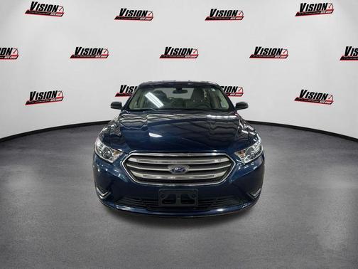 2017 Ford Taurus SE