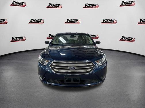 2017 Ford Taurus SE