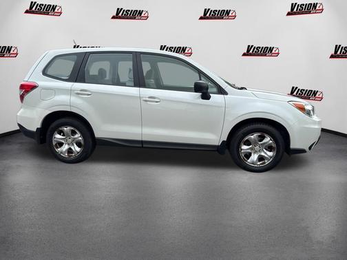 Satin White Pearl 2015 Subaru Forester 2.5i