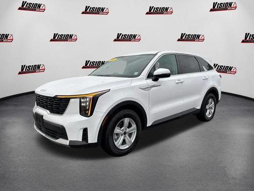2025 Kia Sorento LX