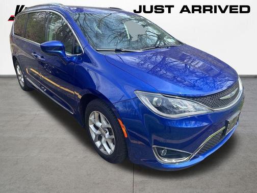 Ocean Blue Metallic 2020 Chrysler Pacifica Touring-L