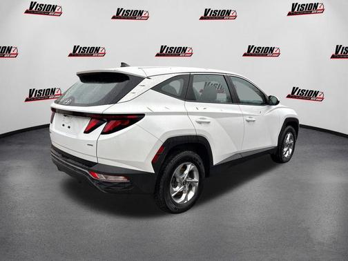 2023 Hyundai TUCSON SE