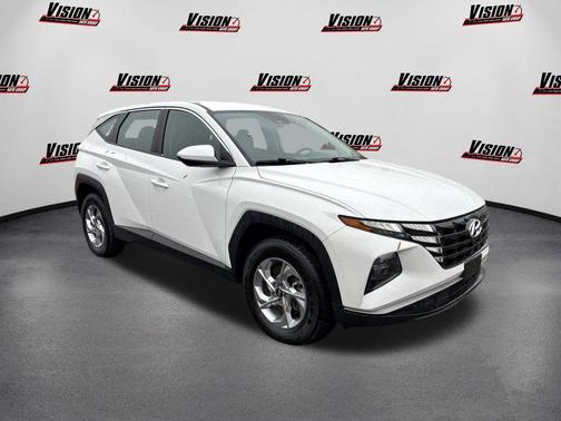 2023 Hyundai TUCSON SE