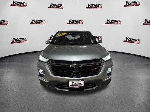 Sterling Gray Metallic 2023 Chevrolet Traverse RS