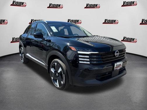 Super Black 2025 Nissan Kicks SR