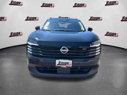 Super Black 2025 Nissan Kicks SR