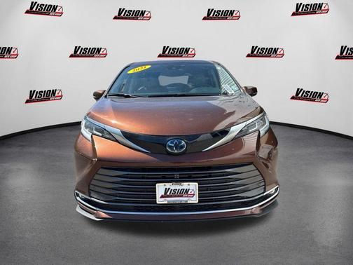 2021 Toyota Sienna Limited