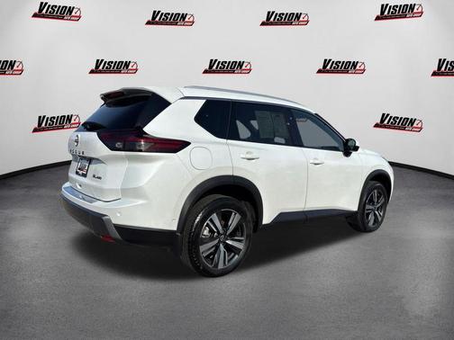 Everest White P 2024 Nissan Rogue SL