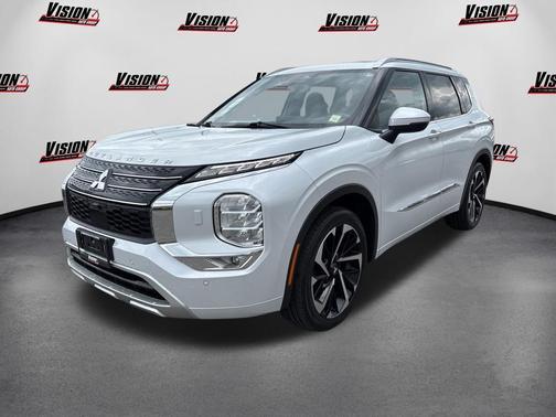 White Diamond 2022 Mitsubishi Outlander SEL
