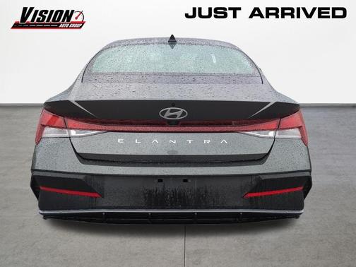 Amazon Gray 2024 Hyundai ELANTRA SEL