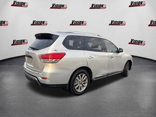 2014 Nissan Pathfinder SL