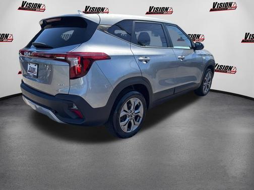 Steel Gray 2024 Kia Seltos LX