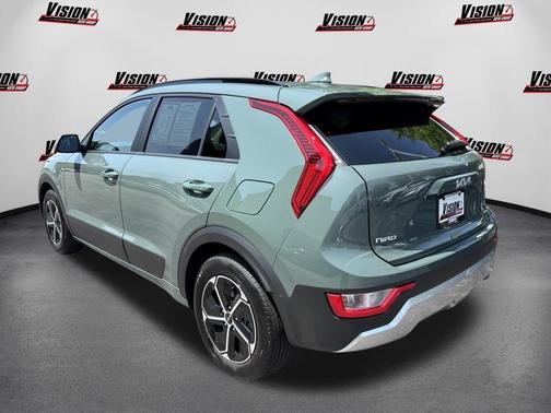 Green 2025 Kia Niro Plug-In Hybrid EX