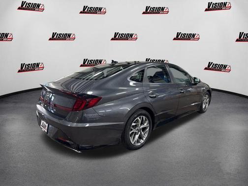 2022 Hyundai SONATA SEL