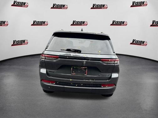 2022 Jeep Grand Cherokee Altitude