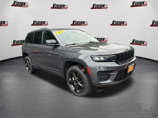 2022 Jeep Grand Cherokee Altitude