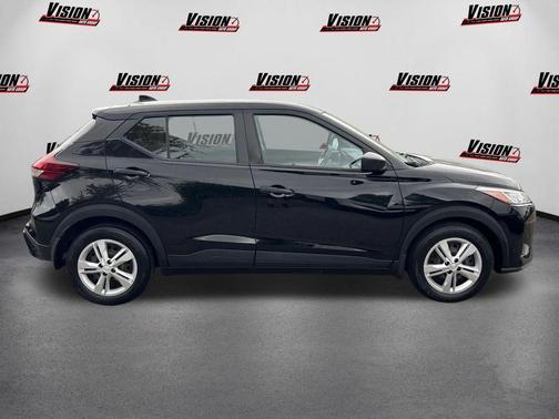 2021 Nissan Kicks S