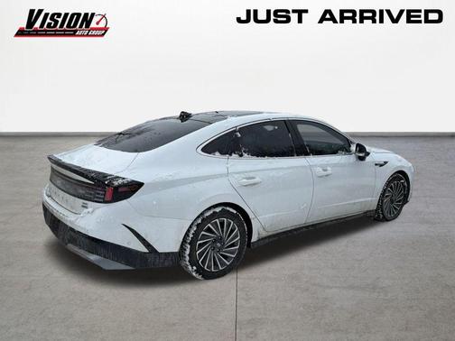 2025 Hyundai SONATA Hybrid Limited