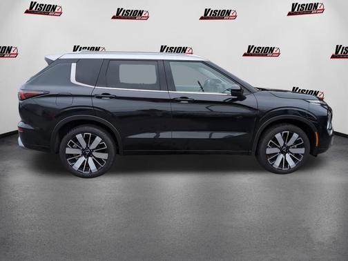 Black 2025 Mitsubishi Outlander EDITION