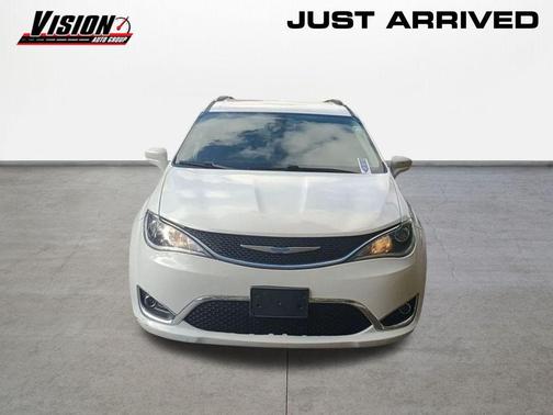 2018 Chrysler Pacifica Touring-L