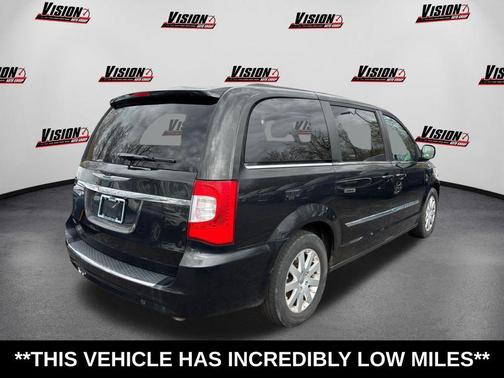 2014 Chrysler Town & Country Touring