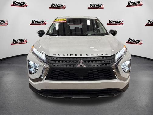 White Diamond 2024 Mitsubishi Eclipse Cross LE