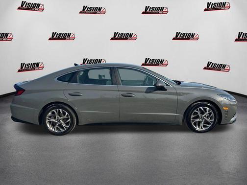 2022 Hyundai SONATA SEL