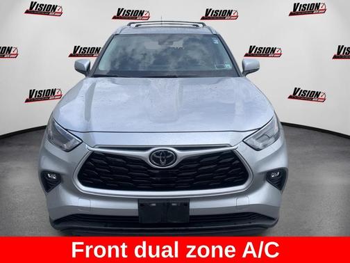Celestial Silver Metallic 2023 Toyota Highlander XLE