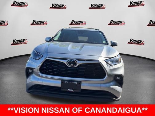 Celestial Silver Metallic 2023 Toyota Highlander XLE
