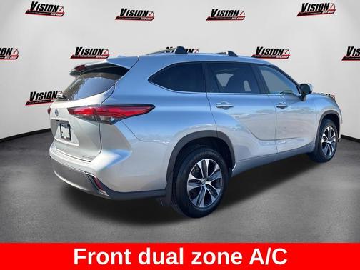 Celestial Silver Metallic 2023 Toyota Highlander XLE