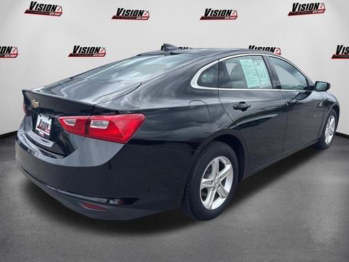 Mosaic Black Metallic 2021 Chevrolet Malibu 1LS