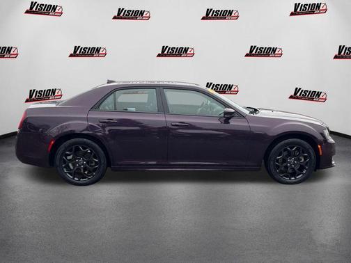 2021 Chrysler 300 Touring