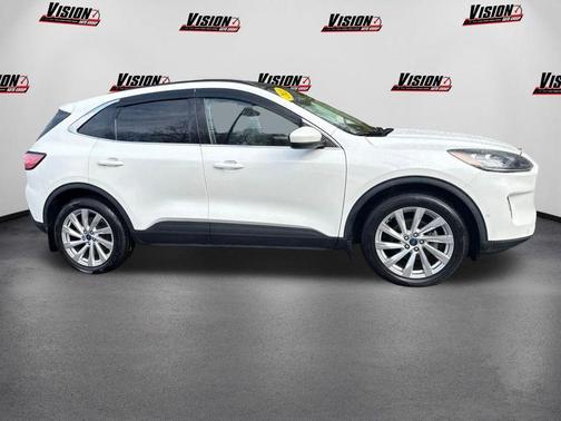 2021 Ford Escape Titanium Hybrid