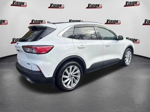 2021 Ford Escape Titanium Hybrid