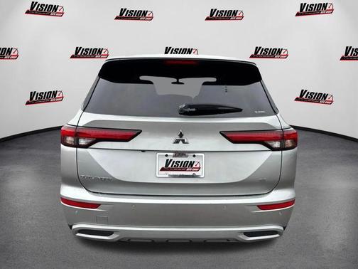 2024 Mitsubishi Outlander 