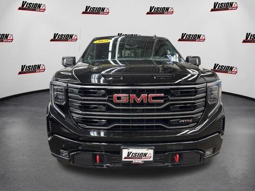 Onyx Black 2025 GMC Sierra 1500 AT4