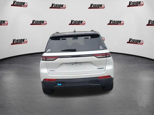 2023 Jeep Grand Cherokee 4xe Trailhawk