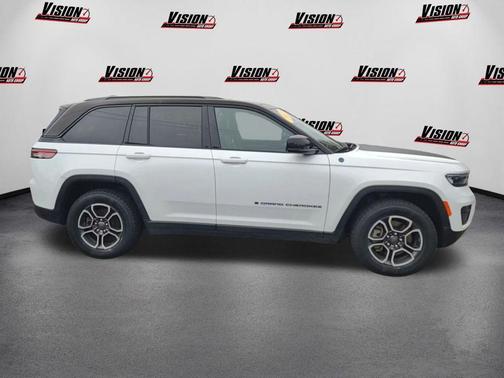2023 Jeep Grand Cherokee 4xe Trailhawk