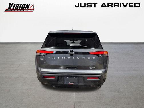 2025 Nissan Pathfinder S