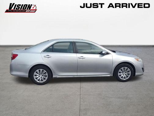 Classic Silver Metallic 2014 Toyota Camry LE
