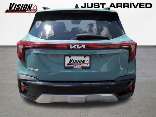 Blue 2024 Kia Seltos SX