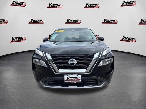 Black 2023 Nissan Rogue SL