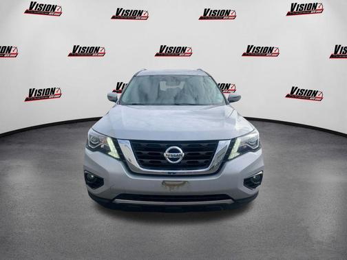 2018 Nissan Pathfinder SV