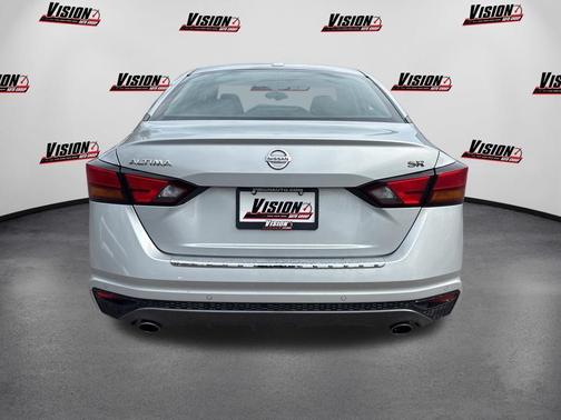 Brilliant Silver Metallic 2021 Nissan Altima 2.5 SR