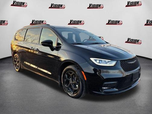 2025 Chrysler Pacifica Hybrid Select