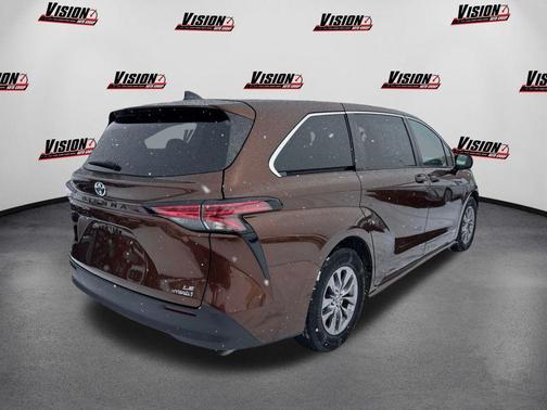 2021 Toyota Sienna LE