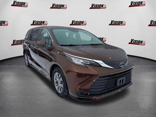 2021 Toyota Sienna LE
